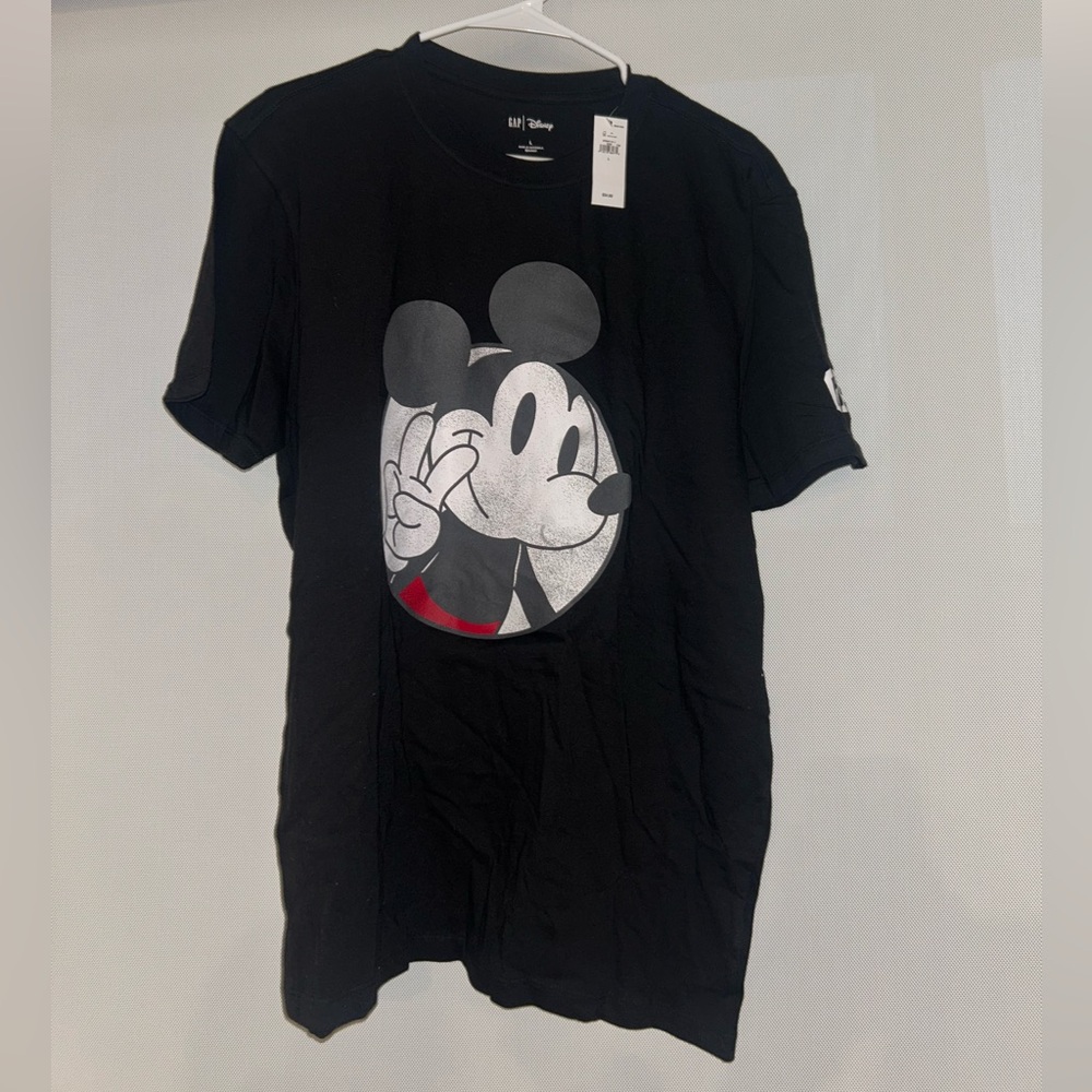 GAP x Disney Men’s Black Mickey Mouse Tee